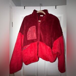 Two-Tone Red Teddy Jacket - Cozy Zip-Up